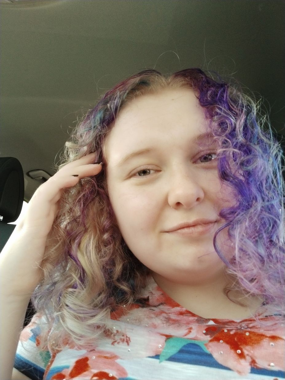 <p>A peek of my latest hair color. 🤩😍🤩<br>It just boosts my mood each time I see it!!</p>