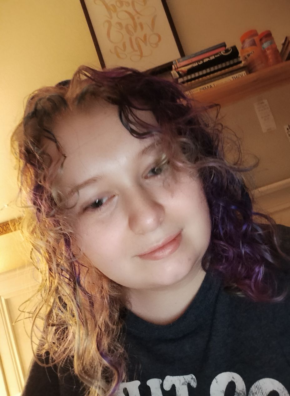 <p>Curly hair probs 😄<br>Shout out to my family for putting up with my wild hair 🤣 bless them!</p>