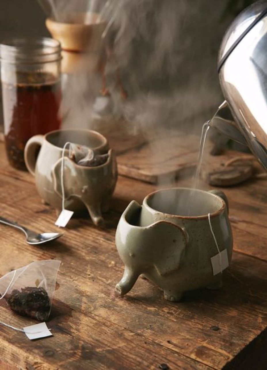 <p>Are these not THE MOST amazing mugs ever?!? They have a pocket for the tea bag!</p><p>PERFECT for those teas I like to steep for a long time!</p>