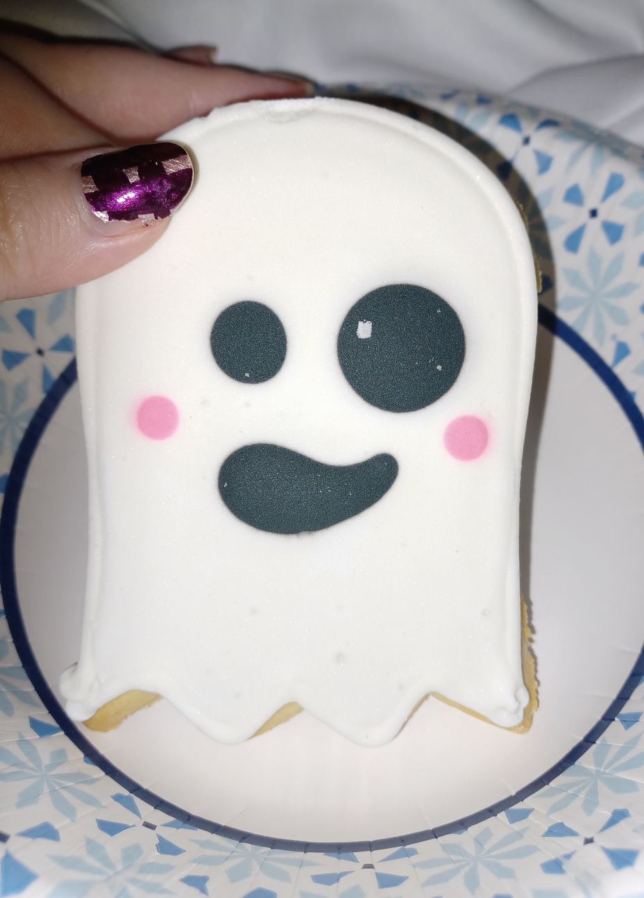 <p>Lil ghost cookie to celebrate October and coming Halloween!</p>